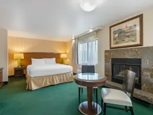 Red Lion Hotel Rogue Regency Medford Airport