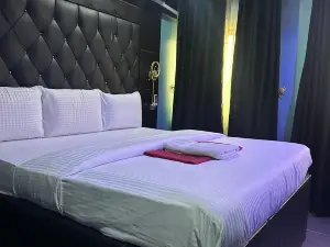 Seth Hotel Nnebisi, Asaba