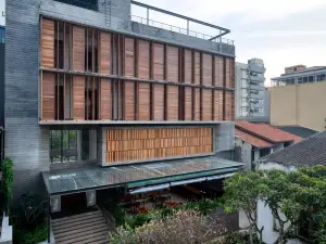 Taprobane House