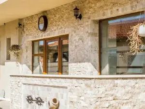 Domino Residence