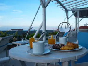 Derveni Luxury Apartments