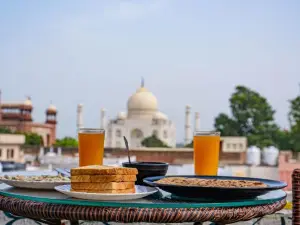 Joey's Hostel Agra - 200m from Taj Mahal
