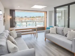 Host & Stay | Coastal Townhouse