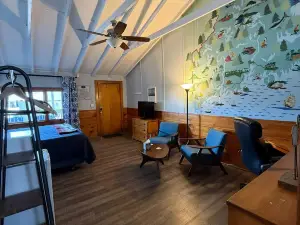Yardarm Motel