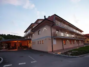 Hotel Marinšek