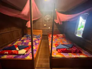 Bee Bee's Chalets Home Stay and Trekking