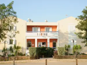 Aithrio Hotel