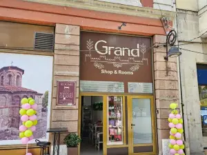 Prenociste Nikolas Grand