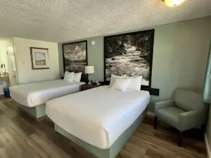 Super 8 by Wyndham Florence or