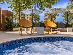 Le Grove Hotel - Superior Boutique