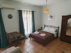 Studio Ermou Mytilene Center