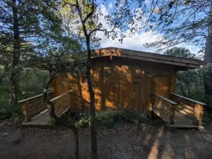 Les Cabanes Dans les Bois Logis Hôtel