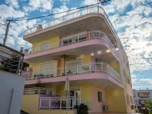 Irini Apartments