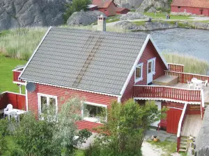 Nice Home in Sirevåg with Kitchen