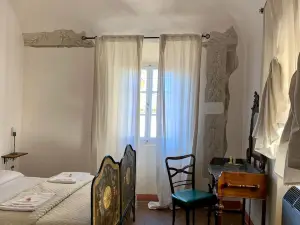 Casa Cerboneschi B&B in a Medieval Village with Panoramic Tuscan Hills