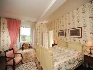Chateau de Canisy