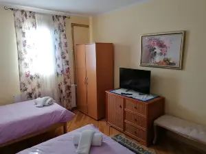 House Izvor