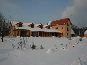 Malomdulo Farmhaz