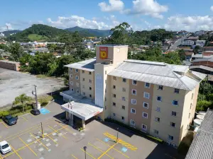 Hotel 10 Blumenau