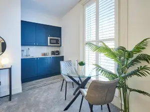 Host & Stay - The Langley Hotel