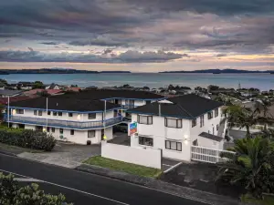 Snells Beach Motel