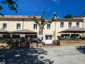 Logis hôtel le Champ de Mars