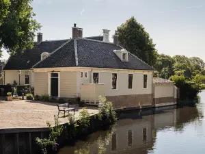 Inn on the Lake