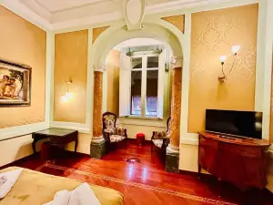 Eccelso Suites