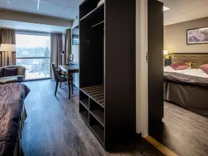 First Hotel Royal