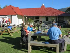 Tophouse Mountainview Cottages