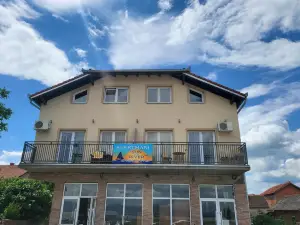 Sun and River Apartments