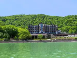 Macara Lake Park
