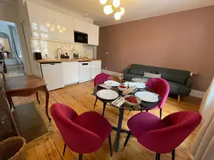 Appartements boutique dans un hôtel particulier rénové Centre & gare Parking privé Villa Vermillon Galerie