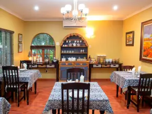 Four Seasons Guesthouses
