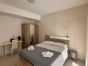 D&F Guest House