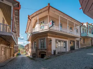 Hotel History • სასტუმრო ისტორია