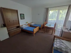 Dom Turysty Na Skarpie