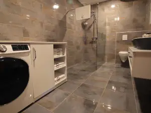 Cirus Apartments