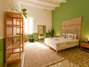 Senglea Jungle Palazzo