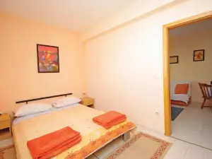 Apartments Makarska