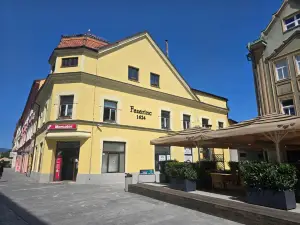 法薩琳克公寓飯店