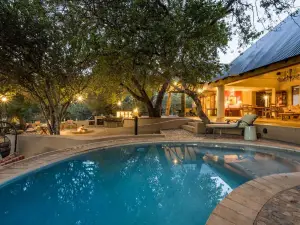 Shimungwe Lodge, Thornybush Game Reserve