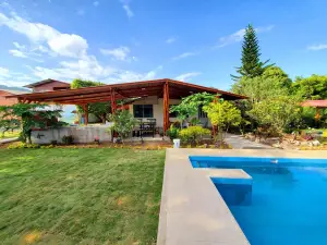 Casa Blanca Hortencia