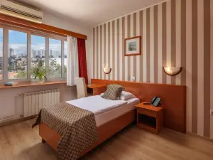 Hotel Neboder