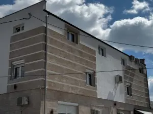 Apartments Vila Brzi & Beka