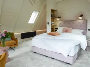 Five Rooms