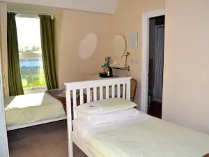 The Avenue Bed and Breakfast