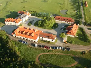 Darovansky Dvur - Wellness & Golf Hotel