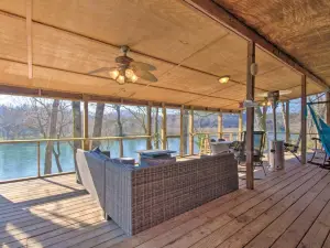 Updated Cabin on White River by Boat Landing!