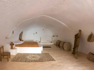 Au Trait d'Union Tijma Matmata